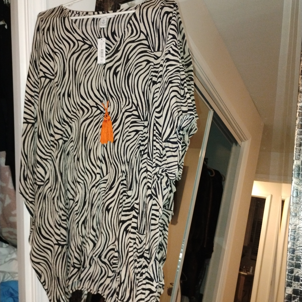 Anna & Ava Black and Cream Striped Top